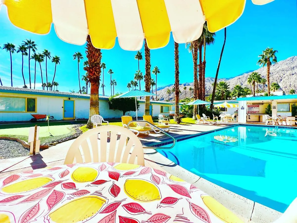 Hotel A Place in the Sun: Adults-Only Midcentury Boutique with Heated Pool Palm Springs