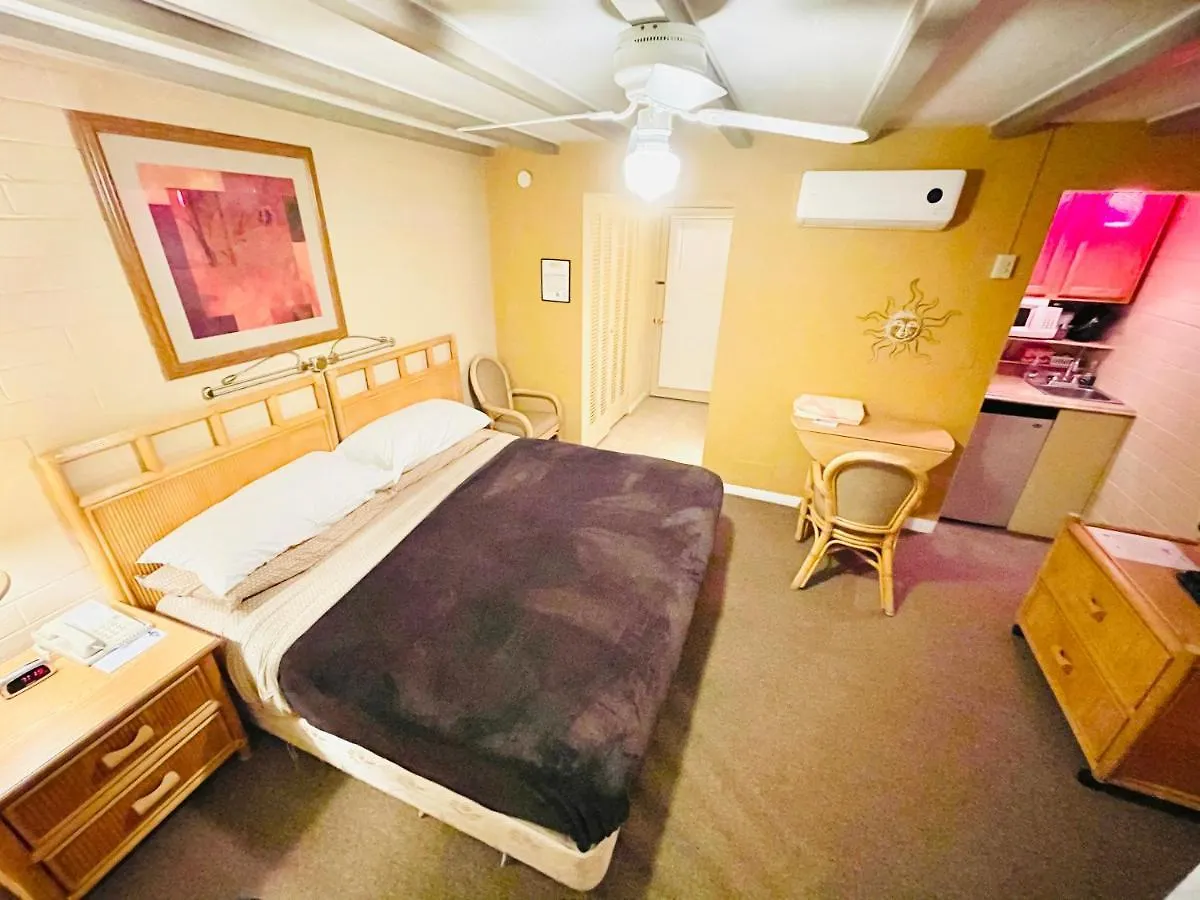 Hotel A Place in the Sun: Adults-Only Midcentury Boutique with Heated Pool Palm Springs