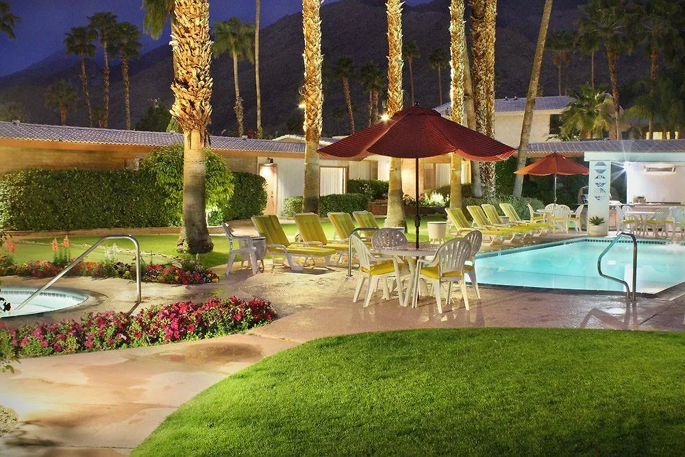 A Place in the Sun: Adults-Only Midcentury Boutique with Heated Pool Palm Springs 4*,