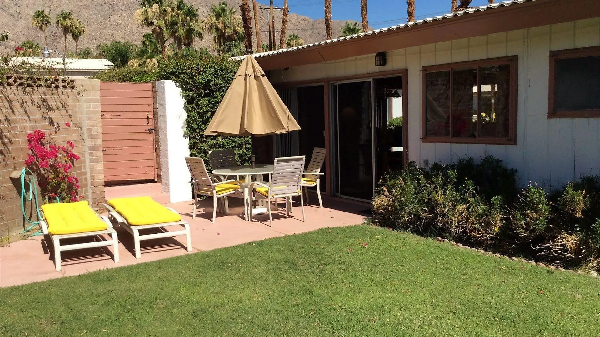 A Place In The Sun Hotel - Adults Only Big Units, 24H Heated Pool & Spa In 1 Acre Park Prime Location, Dog Friendly, Top Midcentury Modern Boutique Hotel Palm Springs