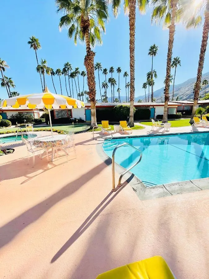 A Place In The Sun Hotel - Adults Only Big Units, 24H Heated Pool & Spa In 1 Acre Park Prime Location, Dog Friendly, Top Midcentury Modern Boutique Hotel Palm Springs 4*,  USA