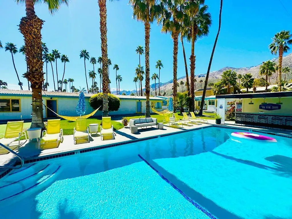 A Place In The Sun Hotel - Adults Only Big Units, 24H Heated Pool & Spa In 1 Acre Park Prime Location, Dog Friendly, Top Midcentury Modern Boutique Hotel Palm Springs